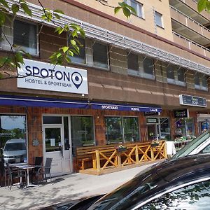 Spoton Hostel & Sportsbar